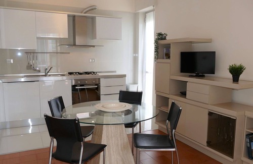 Santo Stefano al Mare Apartment | Beautiful apartment for 4 guests with WIFI and balcony