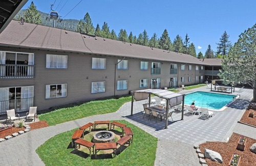 South Lake Tahoe Apartment | Beautiful 1 bedroom unit at resort, sleeps 4