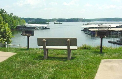 Lake Ozark Apartment | Beautiful 1 bedroom unit at resort, sleeps 4