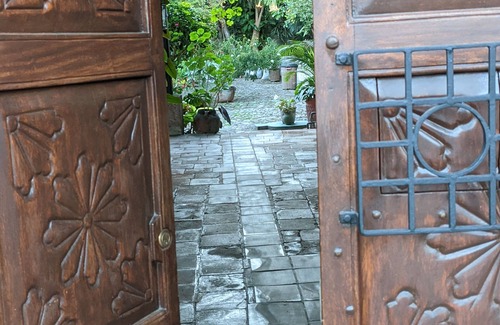 Antigua Guatemala House | Beautiful 16th-Century Colonial House in Central Antigua
