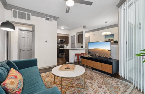 North Burnet Apartment | Beautiful 1BR Next to The Domain 4412