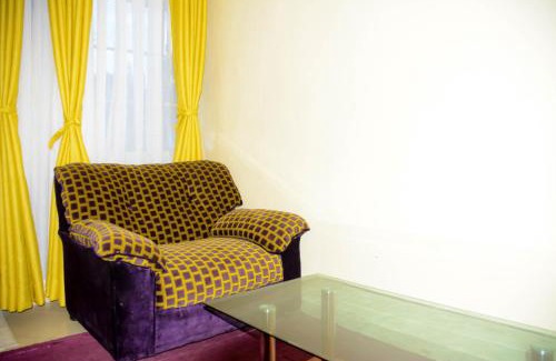 Kakamega House | Beautiful 1BR with Wi-Fi & secure parking
