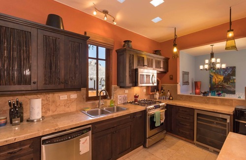 Nopolo House | Beautiful 2 BD & 2.5 BA with Private Pool amazing views!