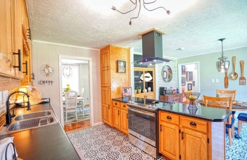 Covington Cottage | Beautiful 2 bdrms 2.5 bthrms Covington cottages.