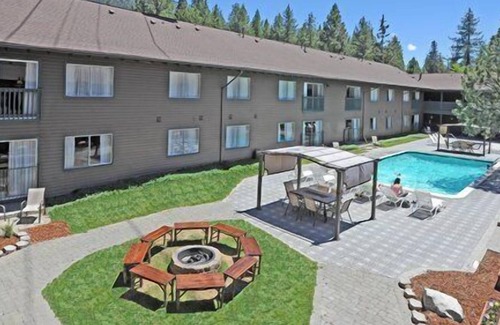 South Lake Tahoe Apartment | Beautiful 2 bedroom unit at resort, sleeps 6