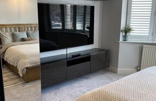 Lingfield Apartment | Beautiful 2-Bed Apartment in Lingfield