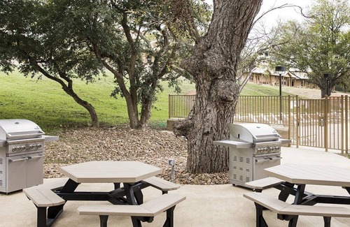 Gruene Apartment | Beautiful 2 bedroom unit at resort, sleeps 6