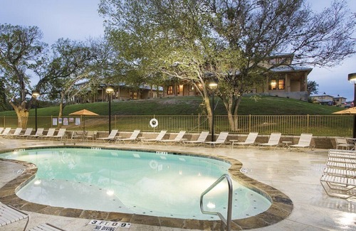 Gruene Apartment | Beautiful 2 bedroom unit at resort, sleeps 6