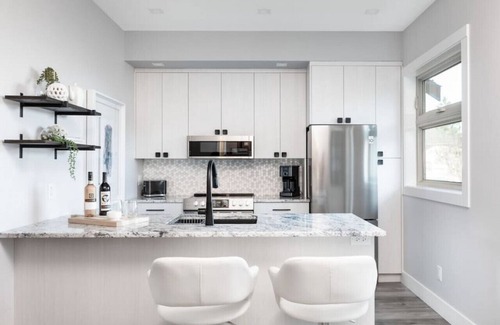 Regional District of Nanaimo Villa | Beautiful 2 bedroom long term rental Oct-May