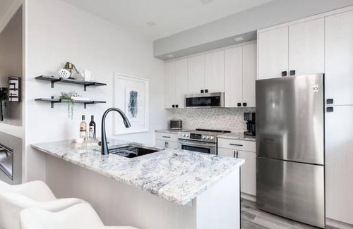 Regional District of Nanaimo Villa | Beautiful 2 bedroom long term rental Oct-May