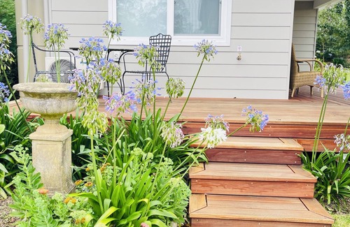 Bowral Cottage | Beautiful 2-bedroom garden cottage in Bowral. Family friendly!