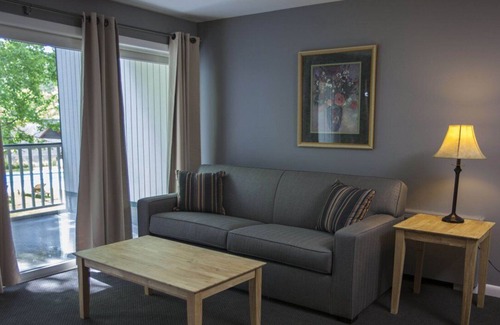 Warren Apartment | Beautiful 2 bedroom unit at resort, sleeps 6