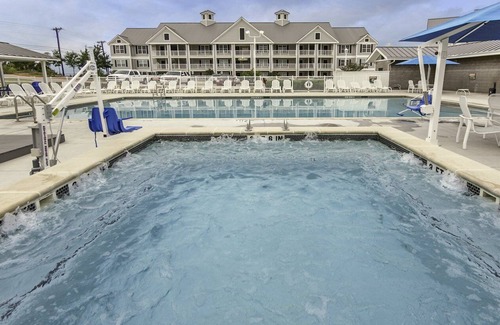 Canyon Lake Apartment | Beautiful 2 bedroom unit at resort, sleeps 6