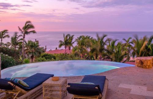 Palmilla Villa | Beautiful 3 Bd Villa with Staff and Steps from the Beach in Del Mar Palmilla