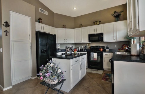 Gold Canyon House | Beautiful 3 Bdrm./2 Bath Gold Canyon home w/heated pool in private setting