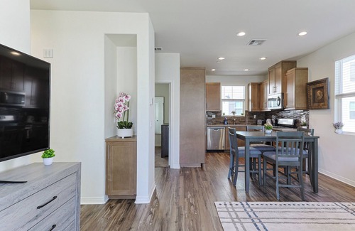 Imperial Beach Apartment | Beautiful 3 Bedroom 3 Bathroom Stunner in Imperial Beach, Close to Coronado