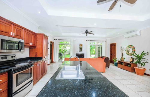 Bejuco Villa | Beautiful 3 bedroom, 3 bathroom private villa