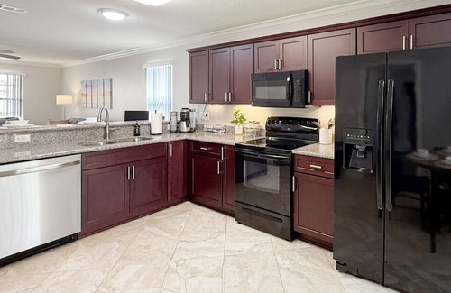 Pensacola House | Beautiful 3 bedroom home only 15 minutes from the beach! Convenient location to stores/restaurants.