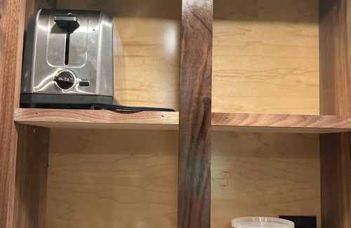 Portland Mills House | Beautiful 3 bedroom home/cabin recently remodeled!