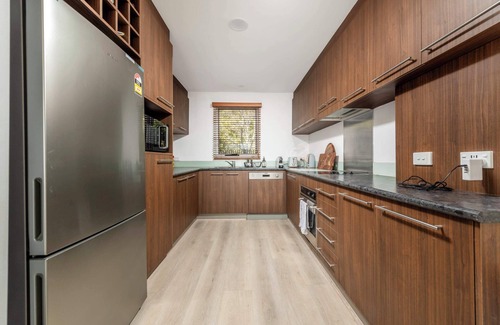 Dickson Apartment | Beautiful 3 Bedroom Townhouse Located in Dickson