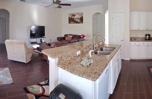 Highgate Park Villa | Beautiful 4 bed, 3 bath luxury family villa with pvt pool near Disney!