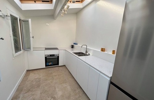 Magagnosc Villa | Beautiful 4 bed villa with stunning views and fully equipped pool house.