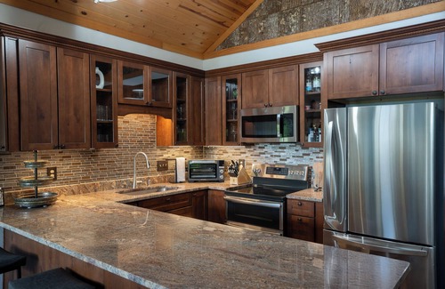 Wolf Laurel Cabin | Beautiful 4-bedroom, 3-bathroom Mountain Getaway - Hot Tub + Mountain Views!