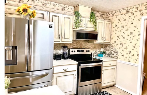 Columbus House | Beautiful 4-bedroom house in lovely Columbus