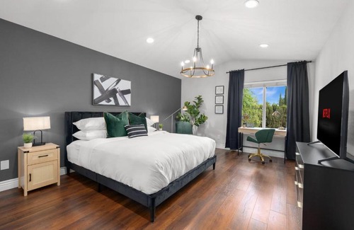 Antelope House | Beautiful 4 Bedroom Home Pool BBQ Pool Table