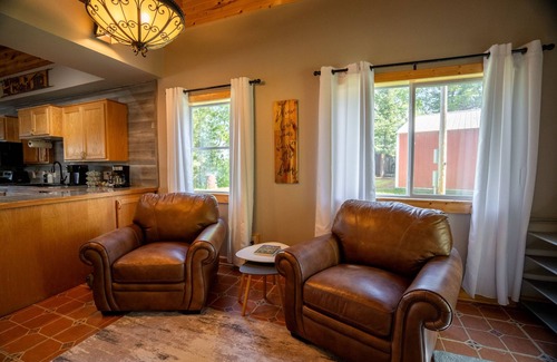 Backus Cabin | Beautiful 4-bedroom Lakefront cabin on Portage Chain of lakes in Backus