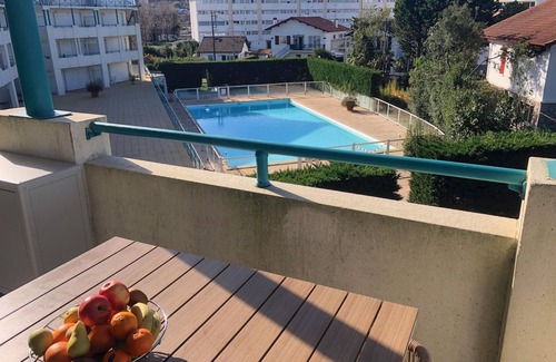 Ciboure Apartment | Beautiful 4-person apartment facing the golf course, with swimming pool and 2 terraces