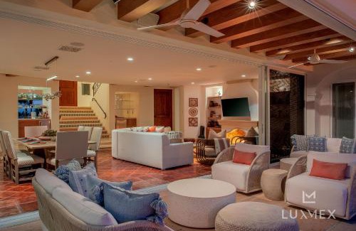 Palmilla Villa | Beautiful 5 Bd Villas Del Mar Villa Staffed & Steps from the Beach