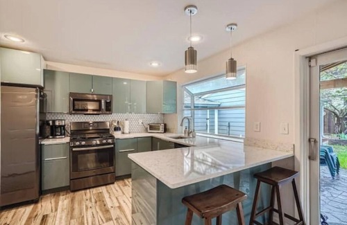 Louisville House | Beautiful 5 BDR Louisville Home W/Private Backyard