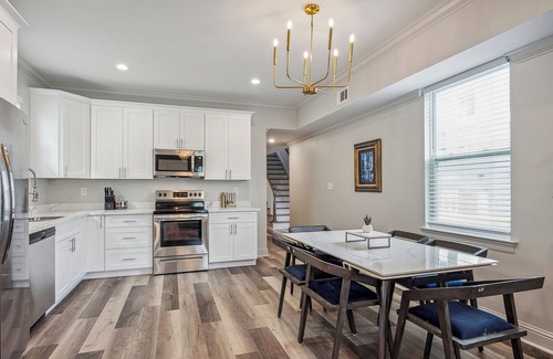 Tulane - Gravier House | Beautiful 5 Bedroom 5 en suite Bath luxury home by the Superdome