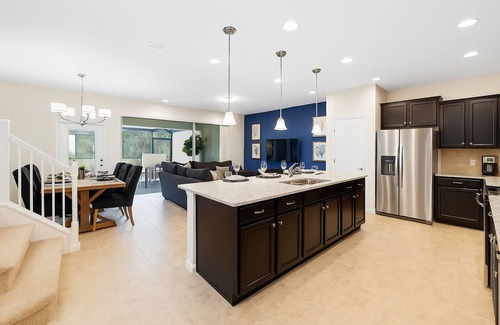 Four Corners House | Beautiful 5BDR w/4.5 bath, private pool & resort access