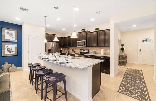 Four Corners House | Beautiful 5BDR w/4.5 bath, private pool & resort access