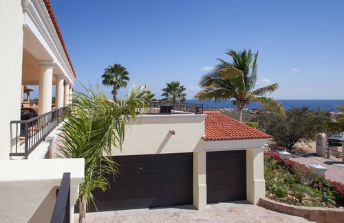 Cabo Bello Villa | BEAUTIFUL 6 BEDROOM VILLA WITH PRIVATE POOL