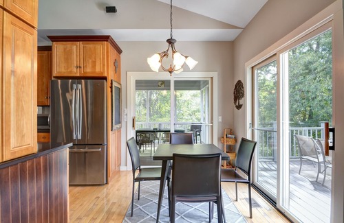 The Galena Territory House | Beautiful 6bdrm, 6 bath, firepit, WIFI, Air Hockey, walking distance to pool