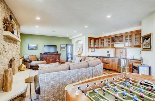 Keystone House | Beautiful 6BR home in West Keystone - w/private hot tub, fireplace, and more!