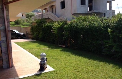 Belvedere Marittimo Apartment | Beautiful apartment in villa, with large garden about 400mt from the beach