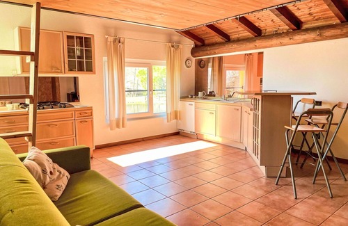 Samolaco Apartment | Beautiful apartment for 3 people with WIFI, balcony, pets allowed and panoramic view