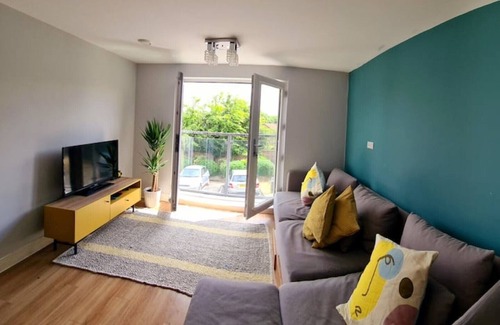 High Barnet Apartment | beautiful and convenient 2 bedroom flat - North London