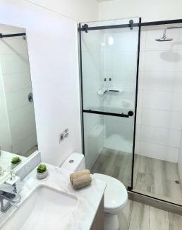 Petit Jean Ocharan Apartment | Beautiful and quiet aparment, near to Larcomar, cliff, Kennedy Park