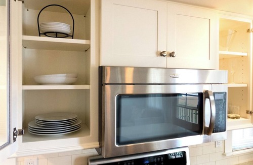 Ocean Grove House | Beautiful and Romantic 1BR Cottage w/Beach Locker