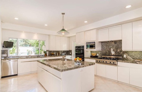 North of Montana House | Beautiful and Spacious Home in the Heart of Santa Monica, CA