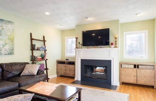 Acton House | Beautiful and spacious 4bdr 3 bath house in Acton