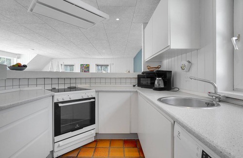 Kongsmark House | Beautiful and spacious cottage with pool.