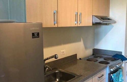 Ugong Apartment | Beautiful and Spacious Fully Furnished Studio at The Grove Rockwell
