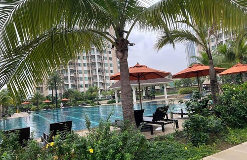 Ugong Apartment | Beautiful and Spacious Fully Furnished Studio at The Grove Rockwell