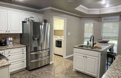 Abilene House | Beautiful and Spacious Home with Modern Amenities